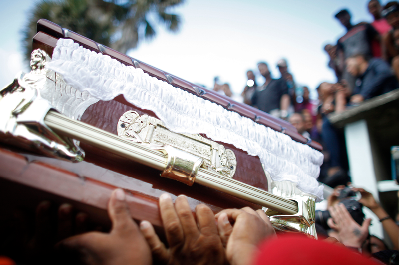 Illustration for article titled Striking Images From Oscar Taveras's Funeral In The Dominican Republic